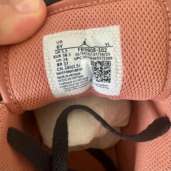 NEW - Nike Air Jordan 1 Low SE - Picture 6 of 6